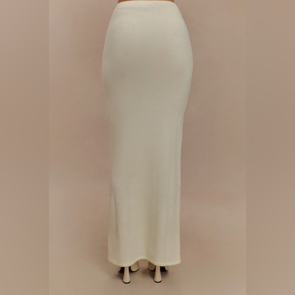 MESHKI Elise Knit Maxi Skirt - Picture 10 of 13
